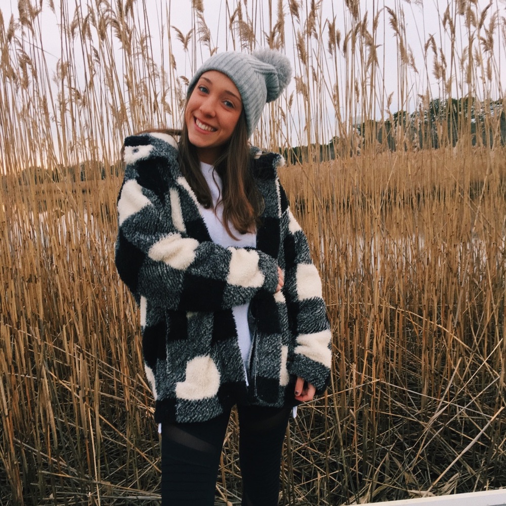 Meet your Posher, Julia